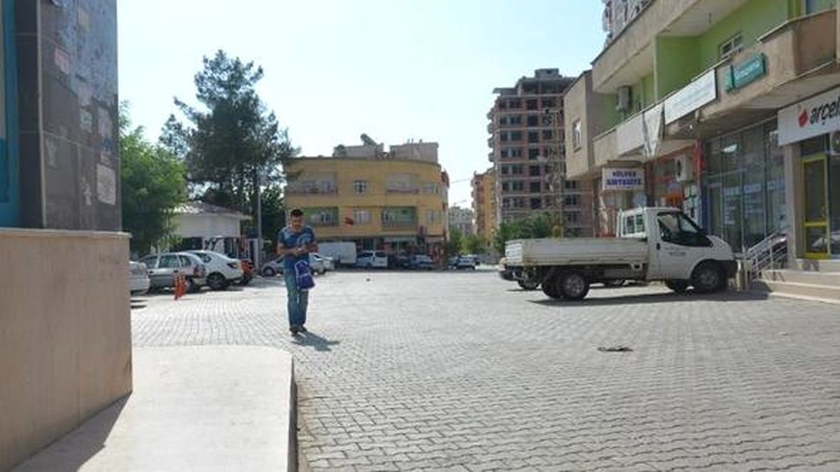 Kurtalan\'da Parke Taşı Çalındığı İddiası