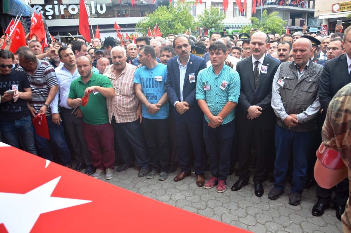 Şehidin Cenaze Törenine Bakan Soylu da Katıldı