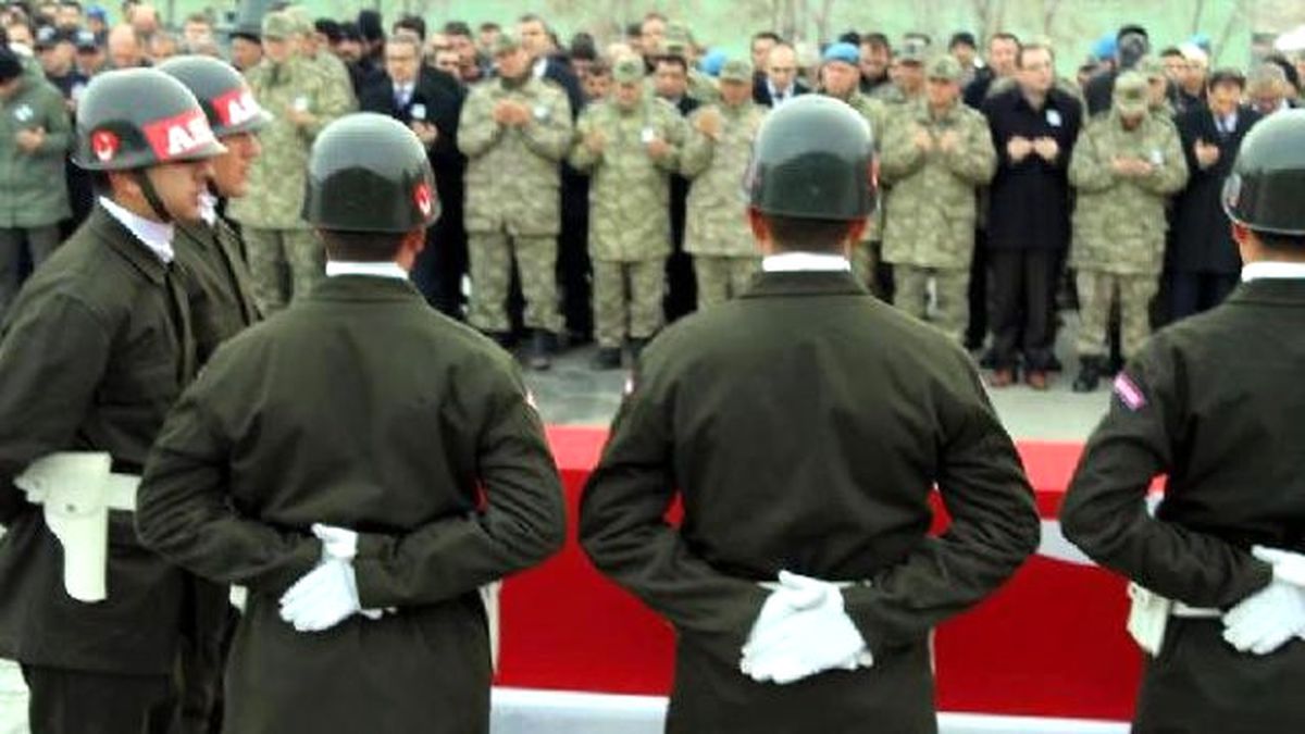 Şırnak\'ta Şehit Olan 3 Asker İçin Tören