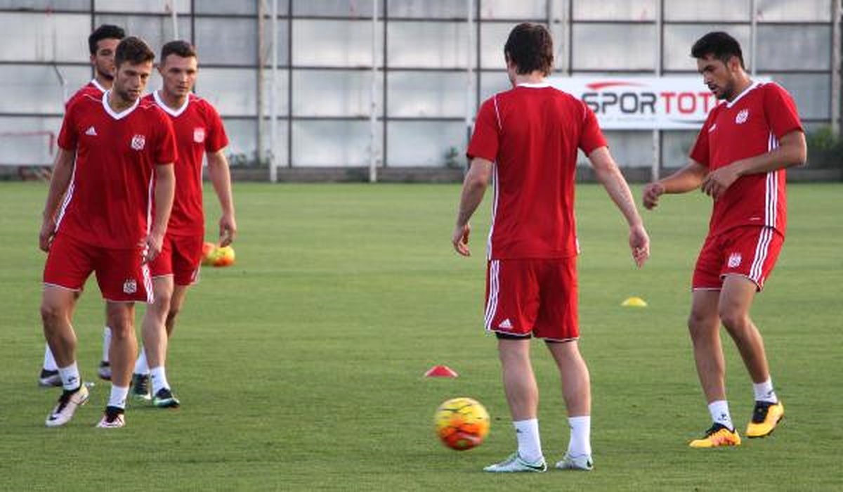 Sivasspor\'da Yeni Sezon Hazırlıkları Başladı