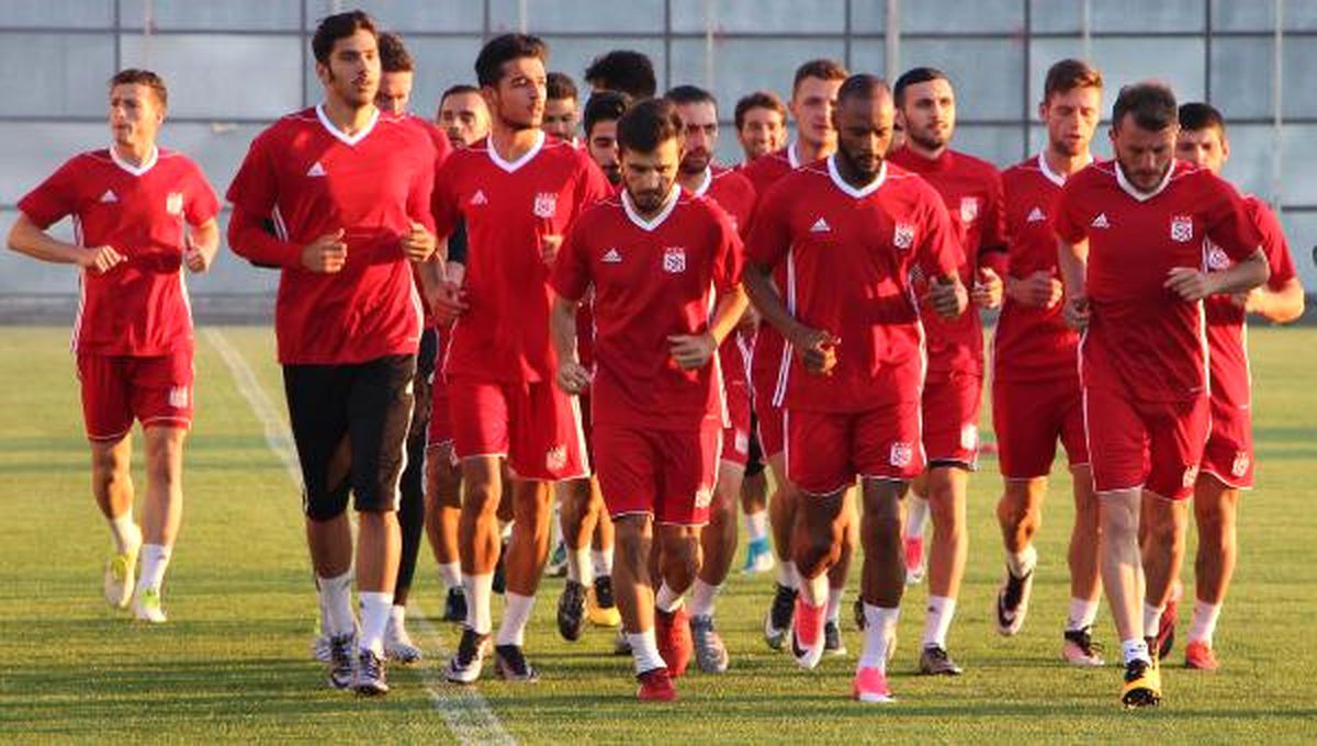 Sivasspor Top Başı Yaptı