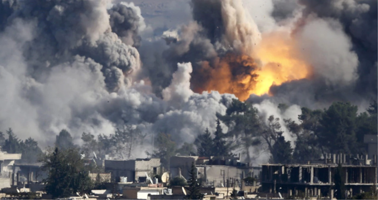 Suriye\'de Hava Saldırısı: 30 Sivil Hayatını Kaybetti