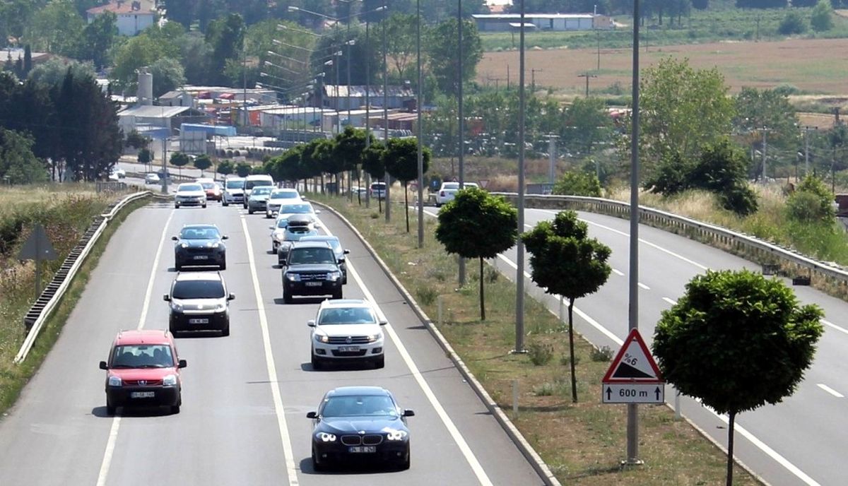 Tatilciler Dönüş Yolunda, Tekirdağ\'da Trafik Felç