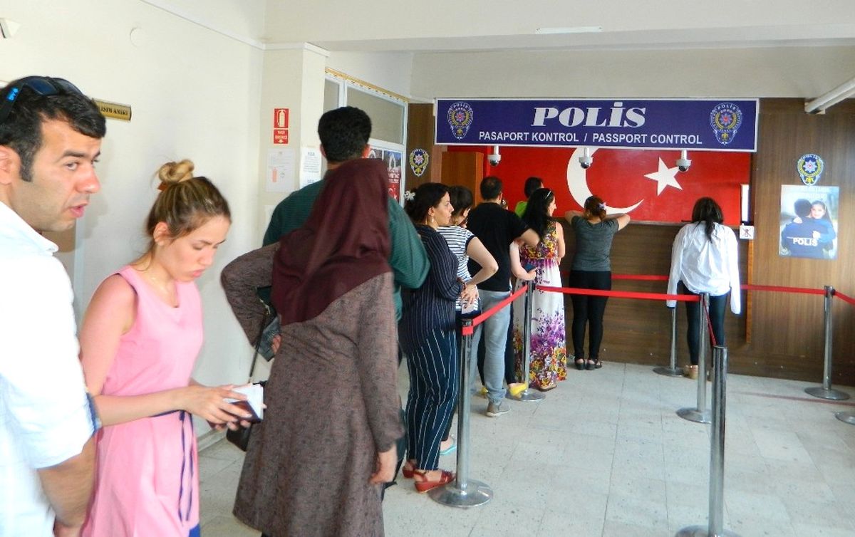 Türkgözü Sınır Kapısından Bayramda 4 Bin 692 Kişi Geçiş Yaptı