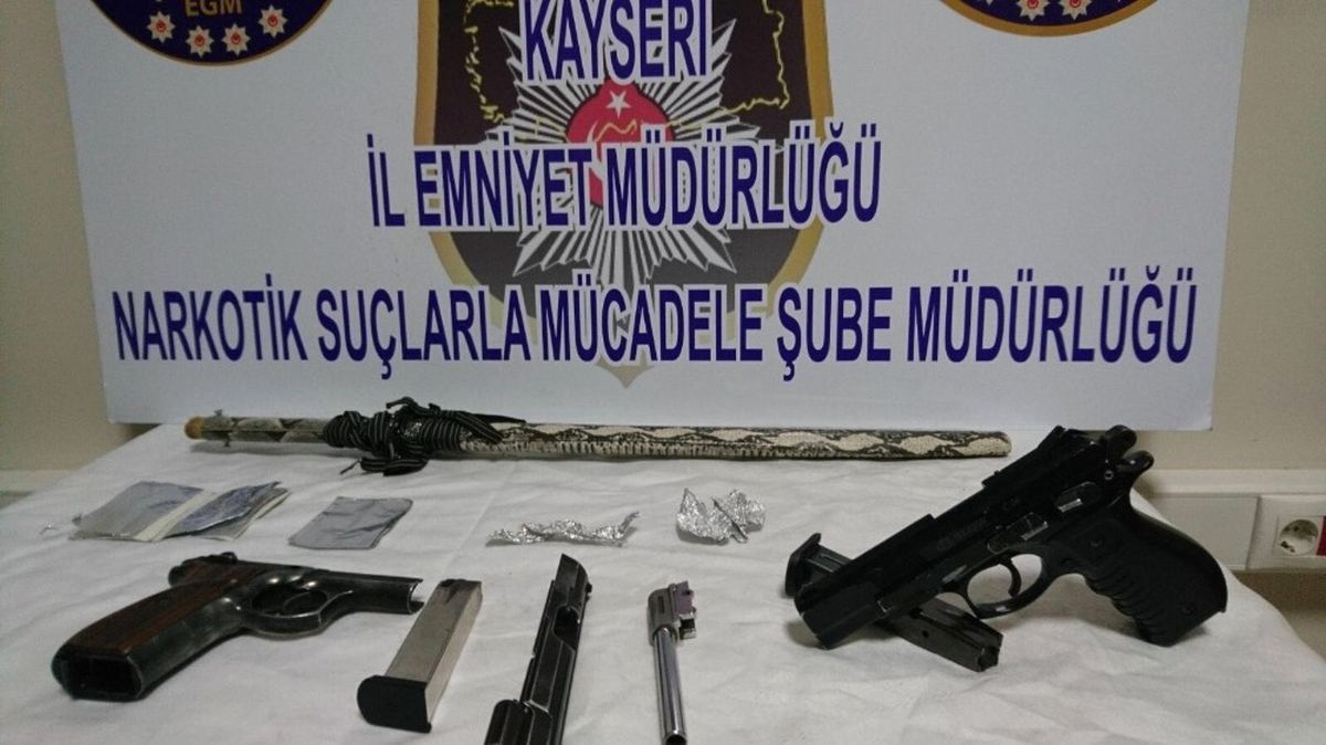 Uyuşturucu Taciri Polisten Kaçamadı
