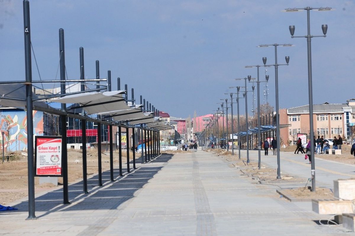 Van Yyü\'de Altyapı ve Akademik Çalışmalar