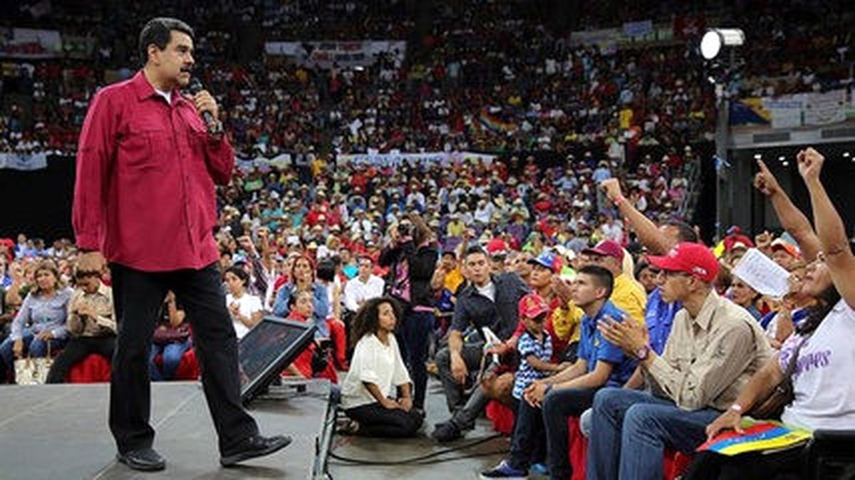 Venezuela\'da Yüksek Mahkeme Binasına Helikopter Saldırısı