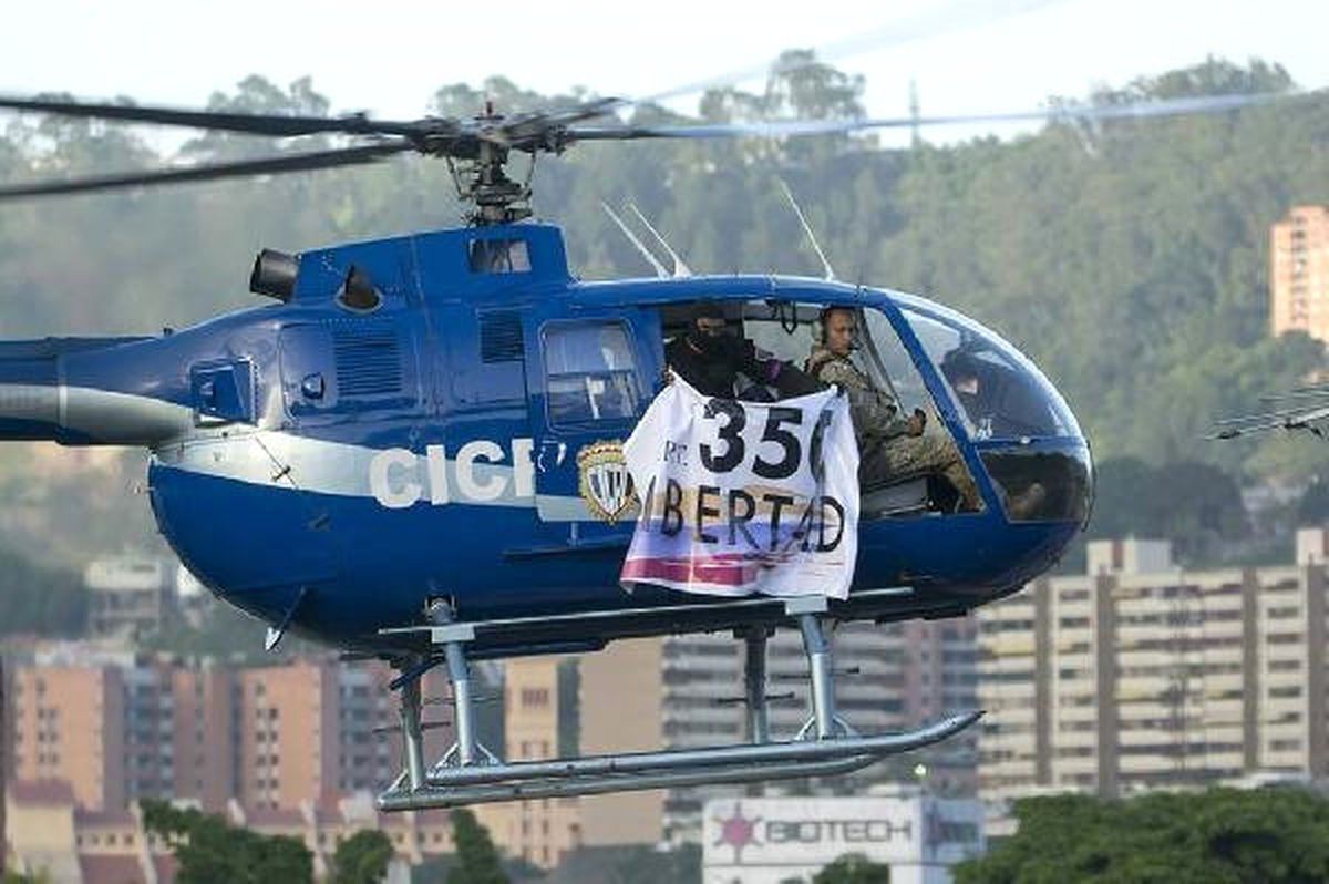 Venezuela\'da Yüksek Mahkeme\'ye Helikopterli Saldırı