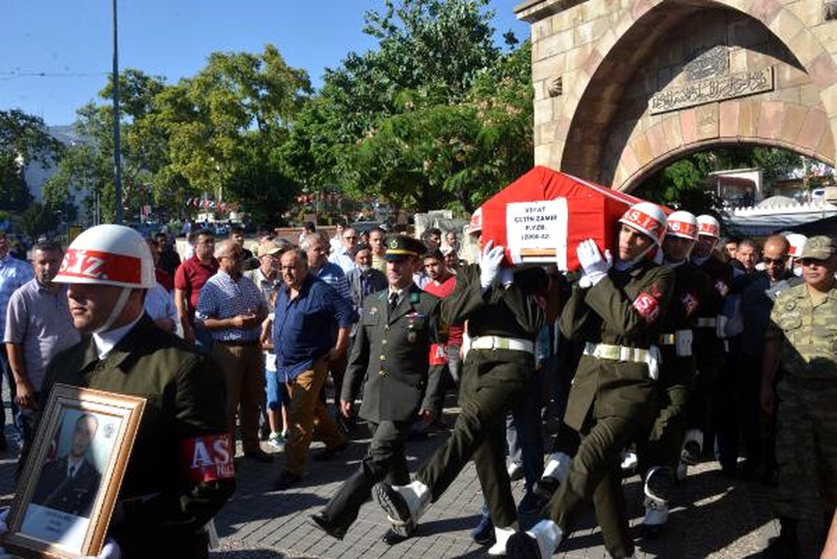 Yüzbaşı, Motosiklet Kazasında Öldü (2)