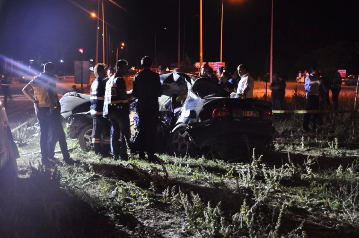 Afyonkarahisar\'da Trafik Kazası: 4 Ölü, 3 Yaralı
