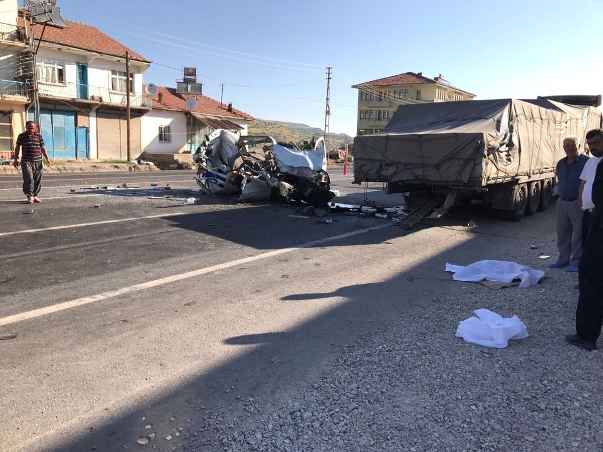 Akçadağ\'da Feci Kaza