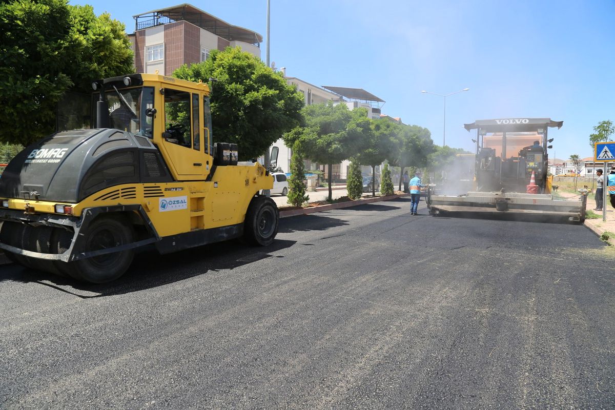 Asfalt Çalışmaları Devam Ediyor