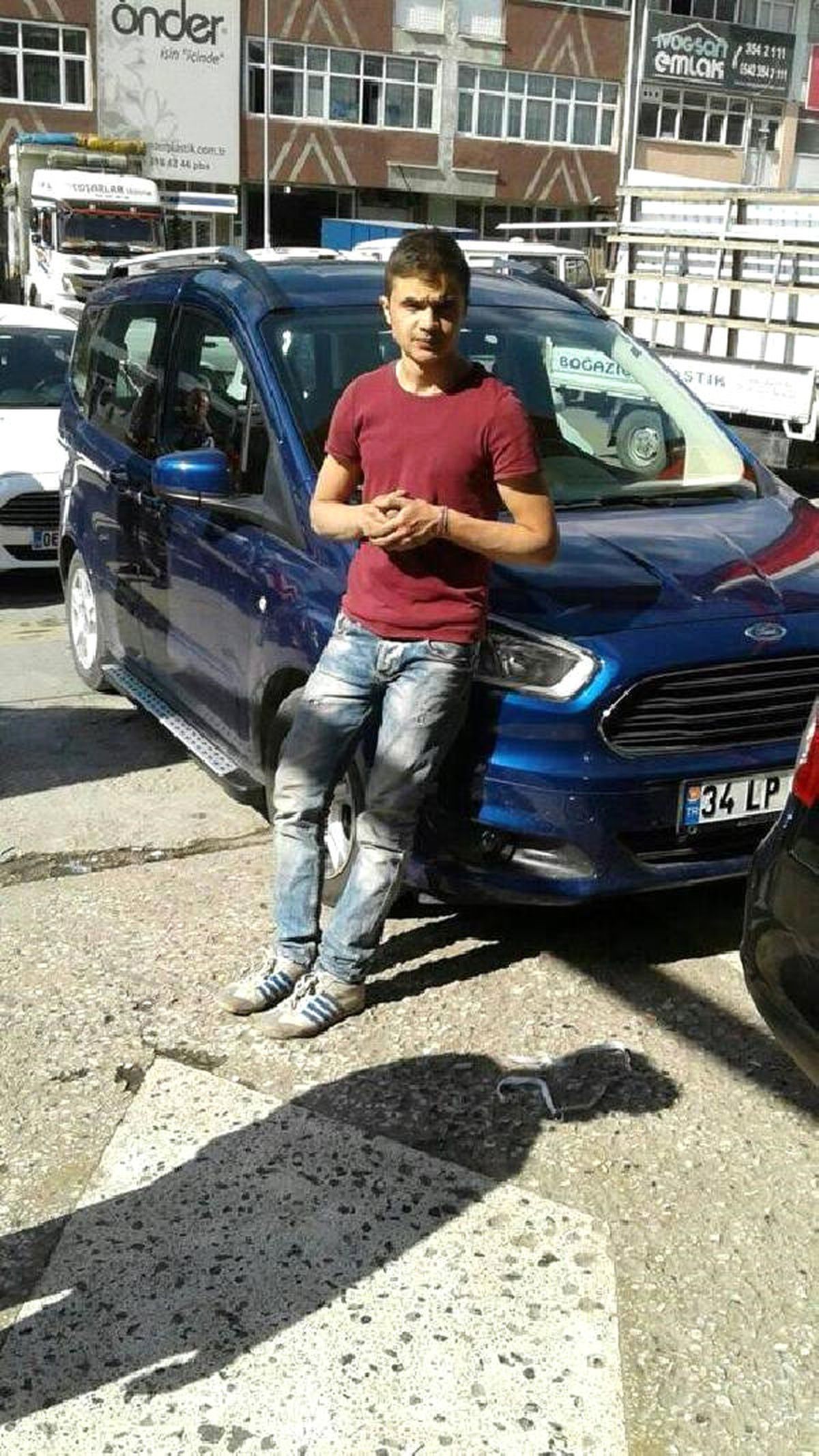 Ava Giden Genç Kayalıklardan Düşerek Öldü