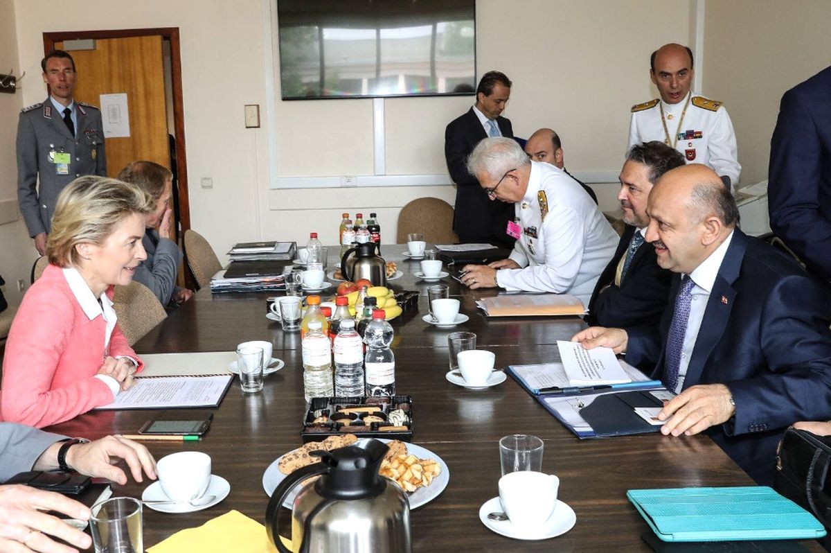 Bakan Işık, Alman Mevkidaşı Ile Görüşüyor