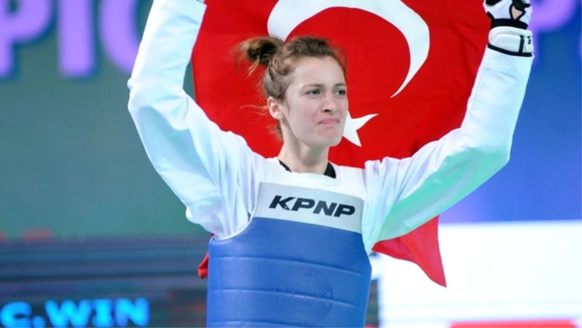 Başbakan Yıldırım, Dünya Şampiyonu Tekvandocu Ağrıs\'ı Kutladı