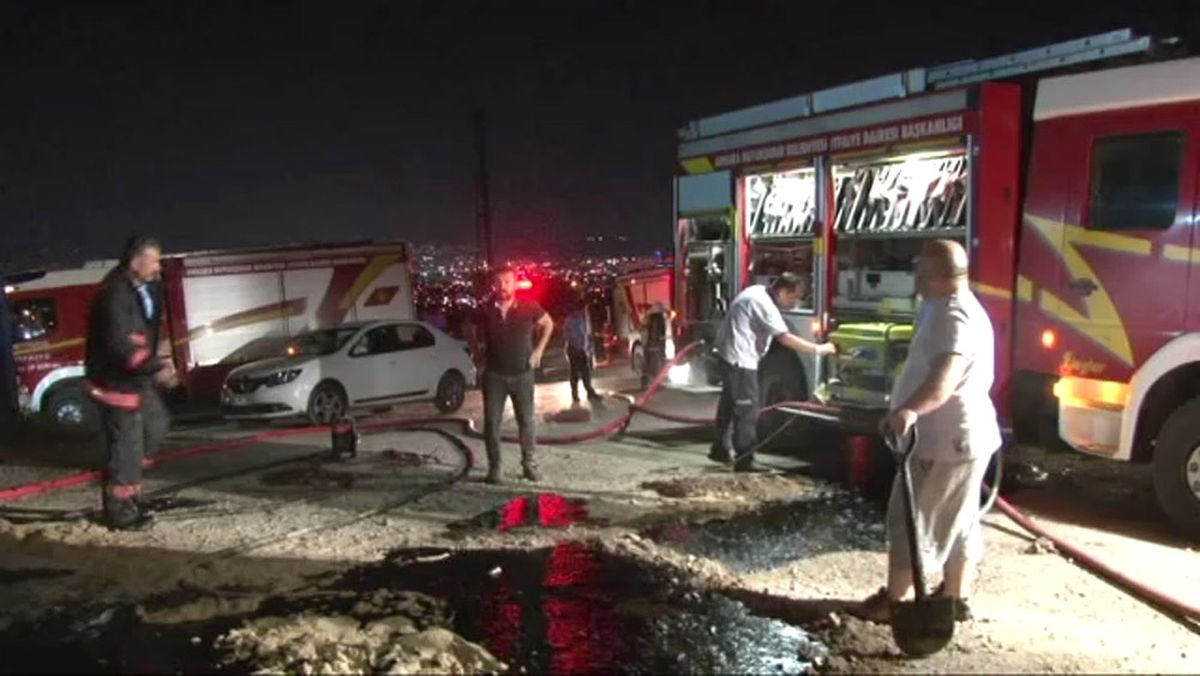 Başkent\'te Korkutan Fabrika Yangın