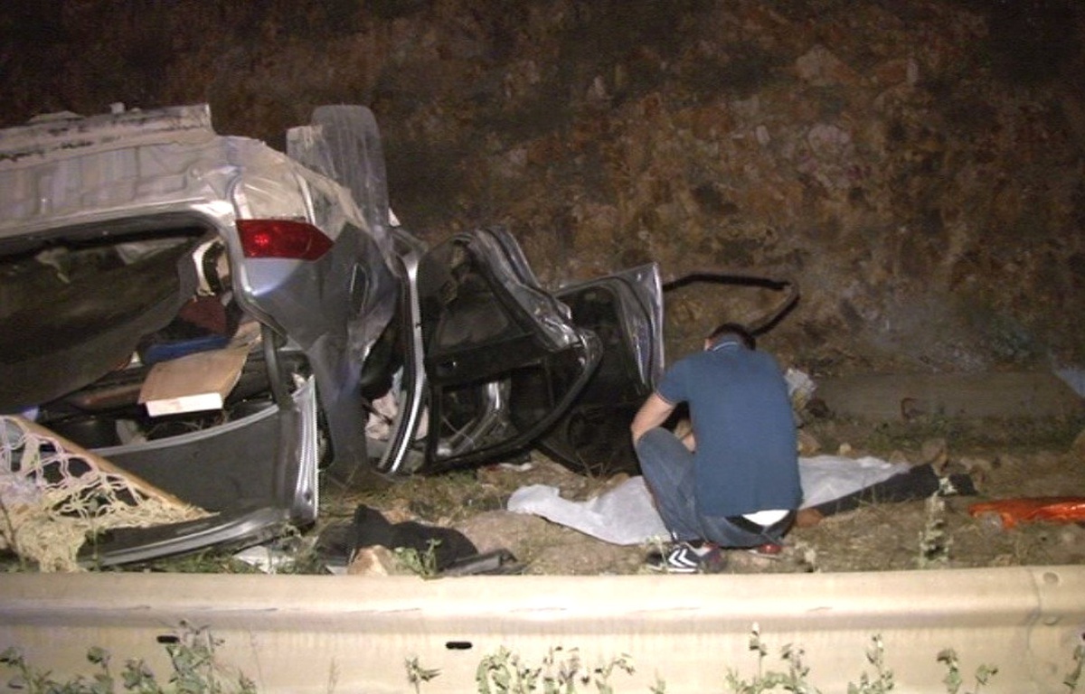 Başkent\'te Zincirleme Trafik Kazası: 3 Ölü, 4 Yaralı
