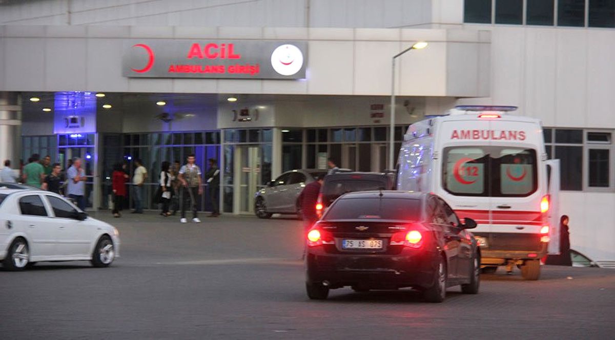 Bingöl\'de Çatışma: 1 Güvenlik Korucusu Yaralı