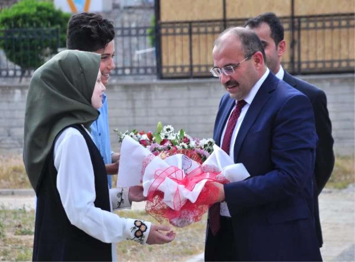 Bitlis\'in Yeni Valisi Ustaoğlu Göreve Başladı