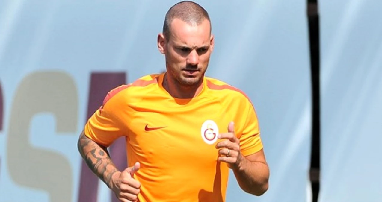Galatasaray\'da Sneijder, Slovakya Kampında Yer Almayacak