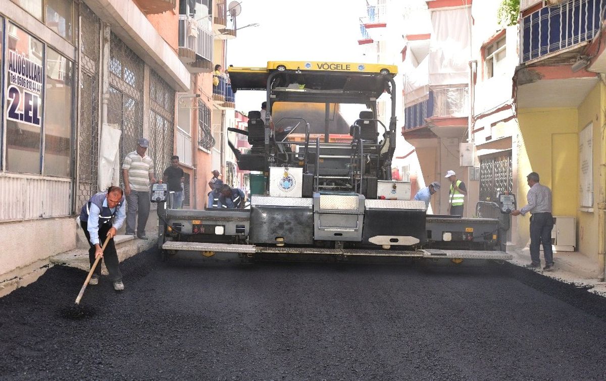 Hacı Abdi Mahallesinde Asfalt Çalışmaları Devam Ediyor
