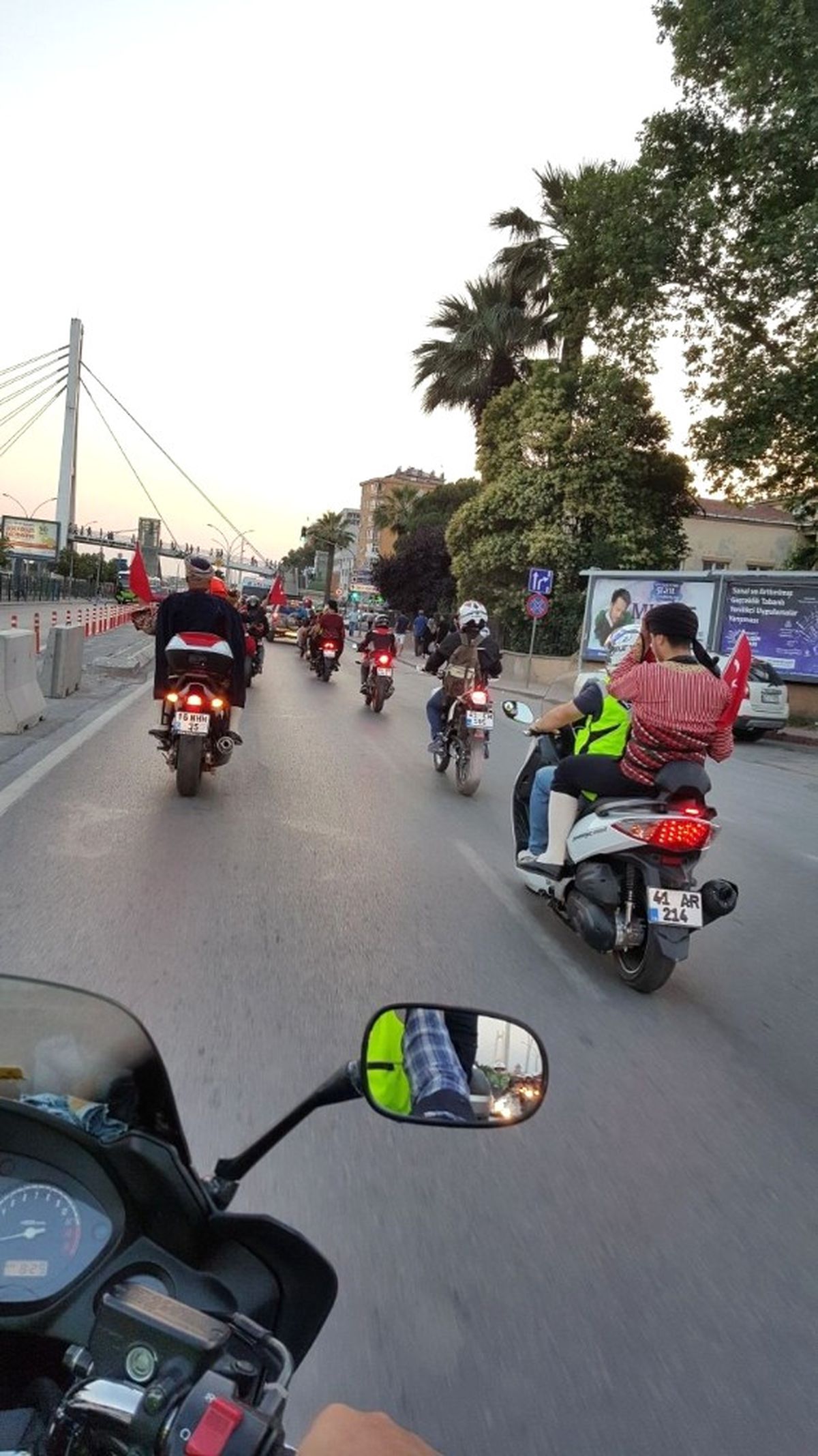 İzmit\'in Kurtuluşu Şehir Turu Atarak Kutlandı