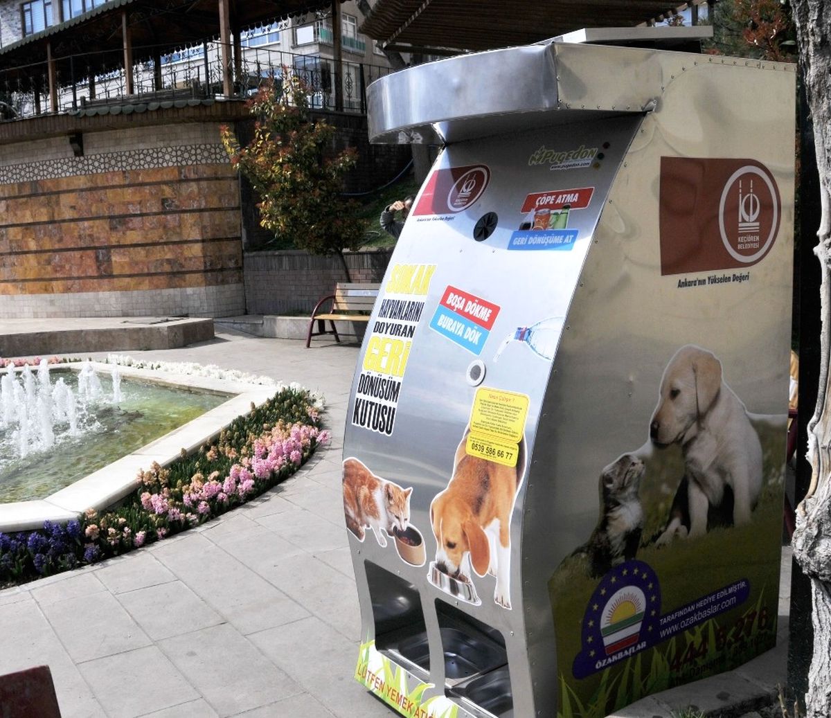 Keçiören\'de Pet Şişeler Sokak Hayvanlarını Doyuruyor