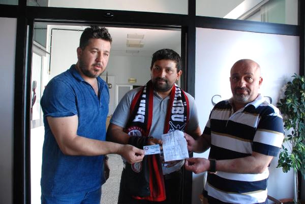Kentin Plaka Kodunu Taşıyan Kombine Bilet Açık Artırmayla Satıldı