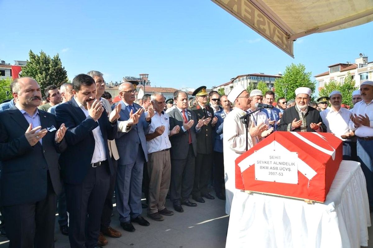 Kilis\'te Askeri Araçla Kamyonun Çarpışması