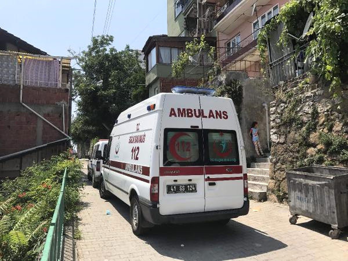 Kızlarını Aradı, \'Hayat Ağır Geldi\' Notu Bırakıp İntihar Etti