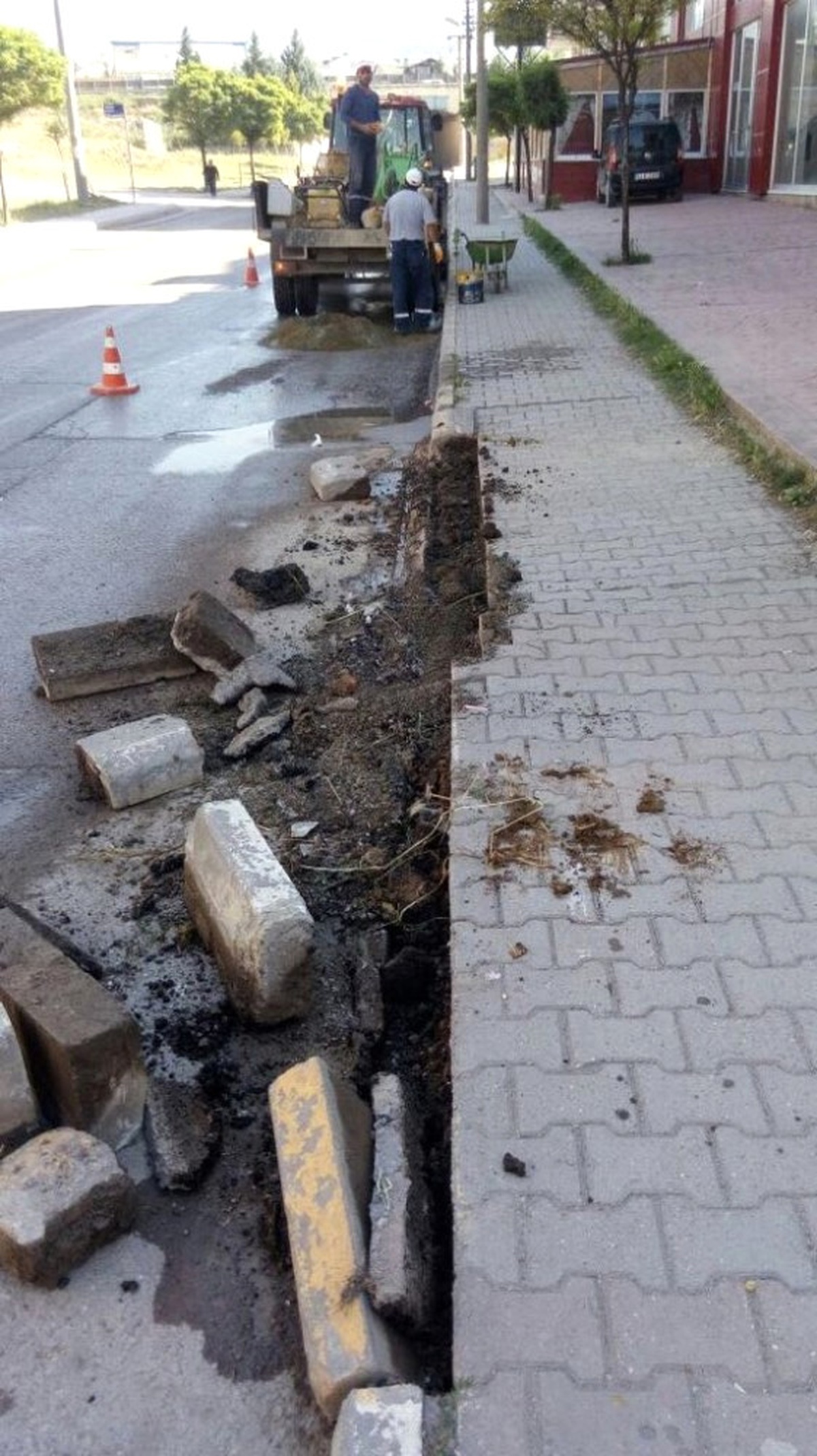 Körfez\'in Yollarında Bakım Çalışmaları Yapılıyor