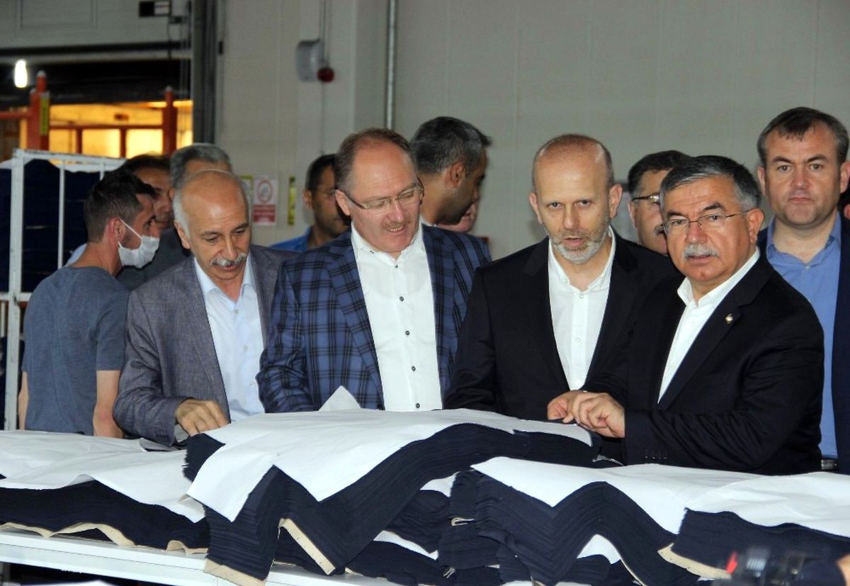 Milli Eğitim Bakanı Yılmaz Sivas\'ta Temaslarda Bulundu