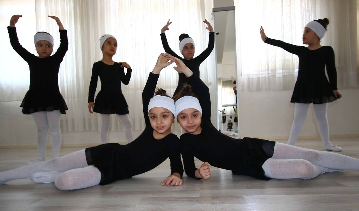 Minik Balerin ve Baletler Sahnede