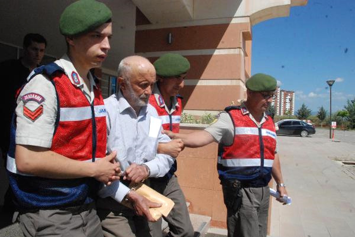 Oğlunu ve Torununu Küfür Ettiği İçin Öldürmüş