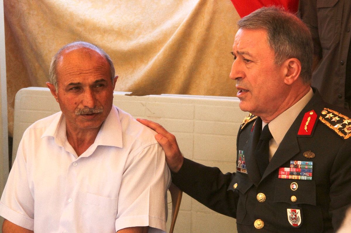 Orgeneral Akar\'dan Terörle Mücadelede Kararlılık Vurgusu