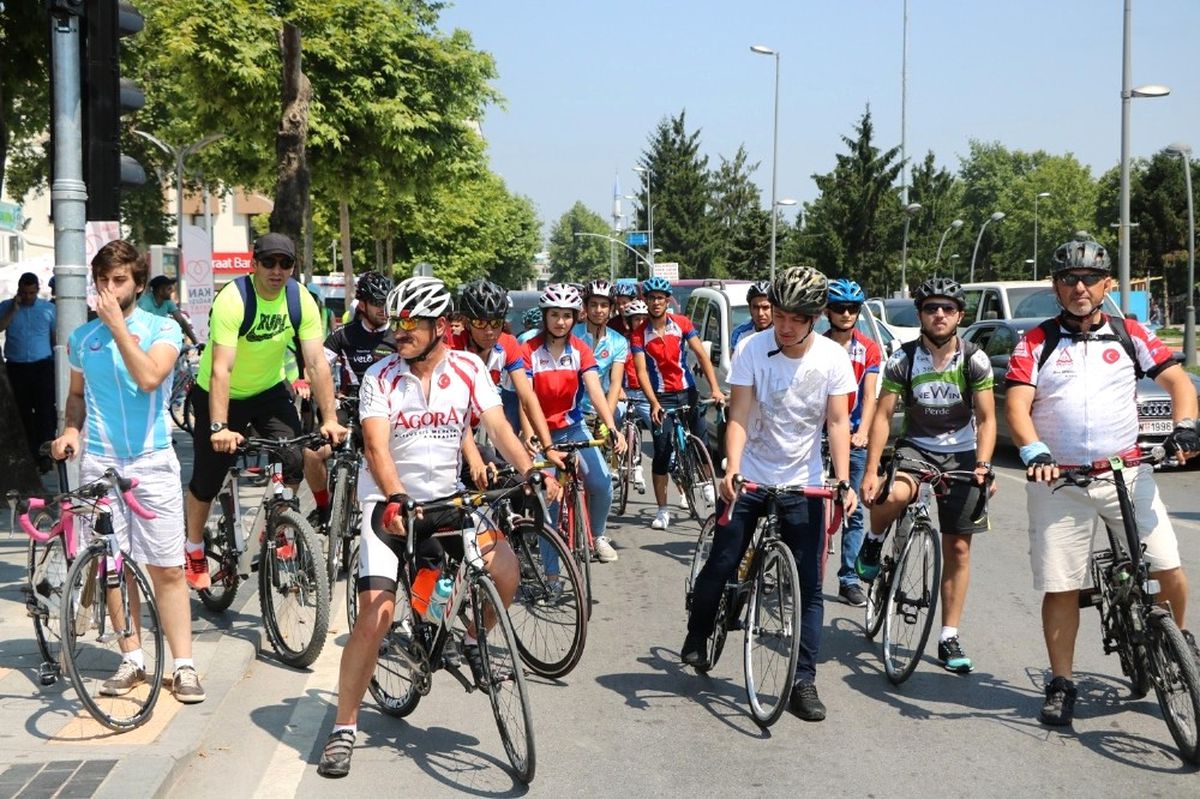 Sakarya\'da \'Uyuşturucuya Karşı Pedal Çevirdiler\'