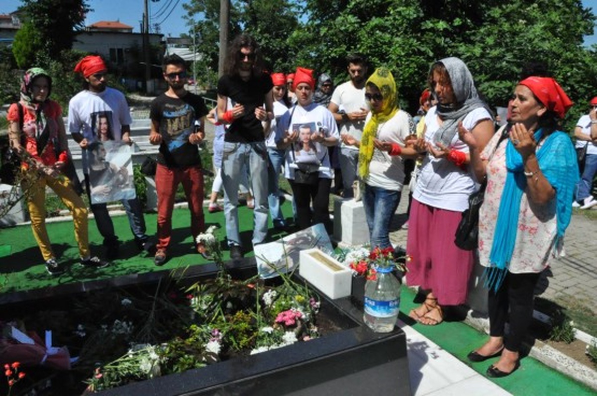Sanatçı Barış Akarsu, Doğum Gününde Anıldı