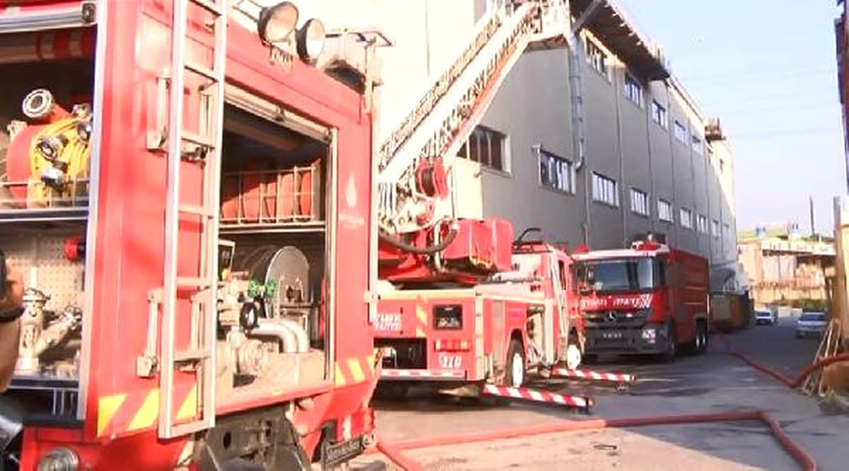 Sancaktepe\'de Fabrika Yangını