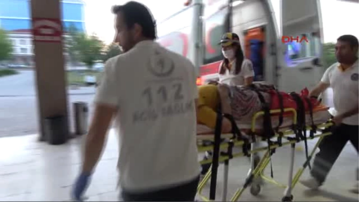 Sivas Yaralı Ikizler, Anneleri Olmadan Ambulanstan Inmedi
