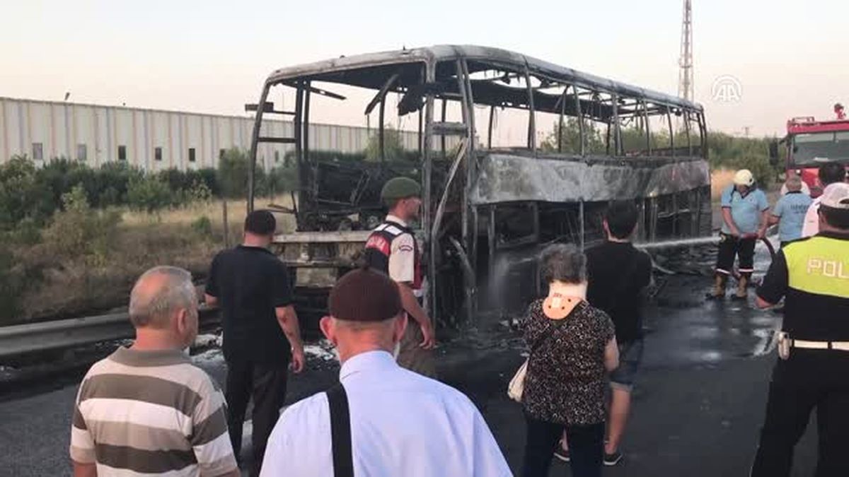 Tekirdağ\'da Otobüs Yangını