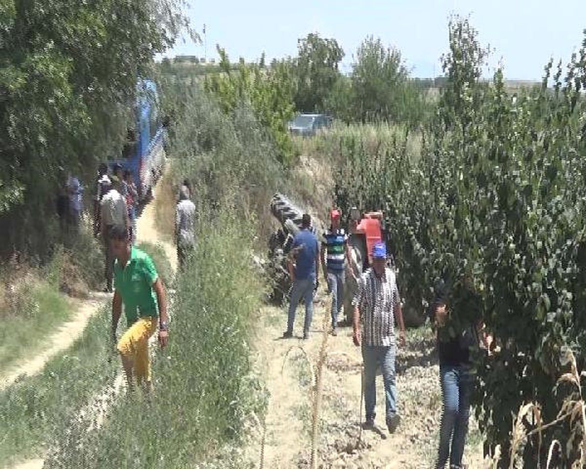 Traktörün Altında Kalan Çiftçi Öldü