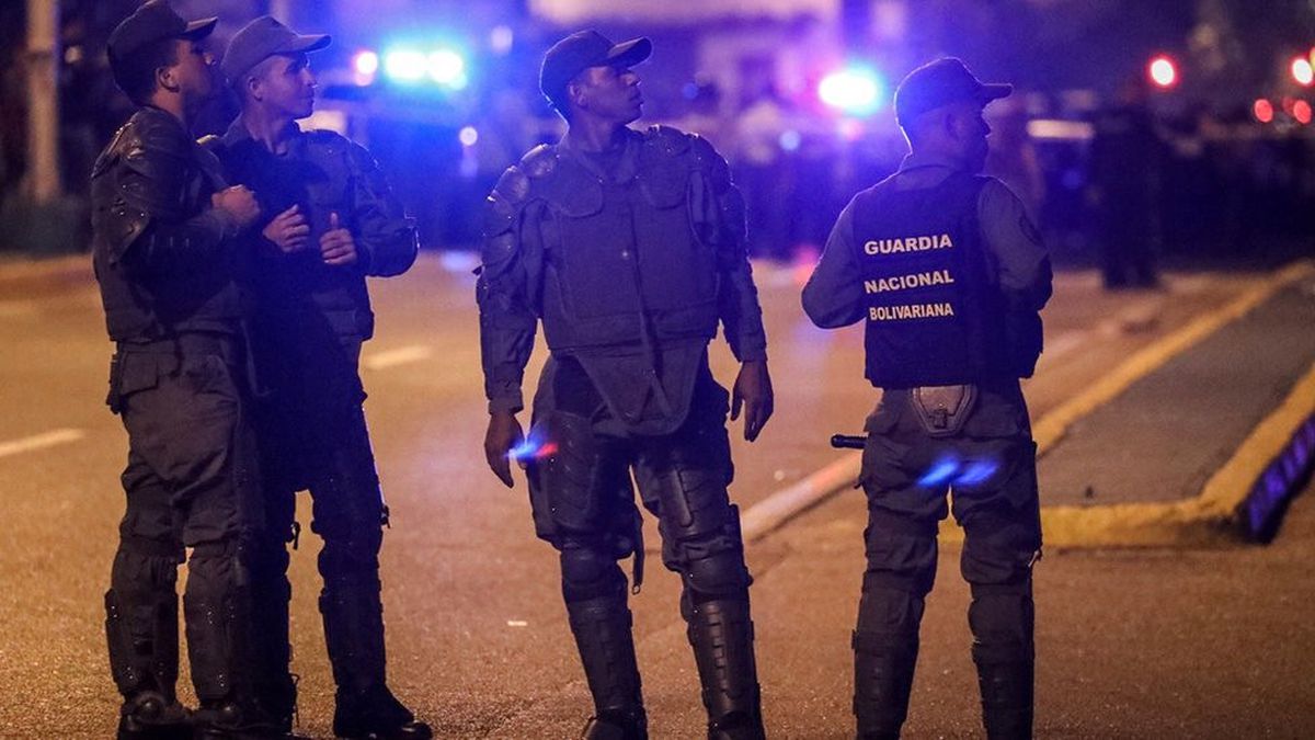 Venezuela\'da Yüksek Mahkeme\'ye Helikopter Saldırısı