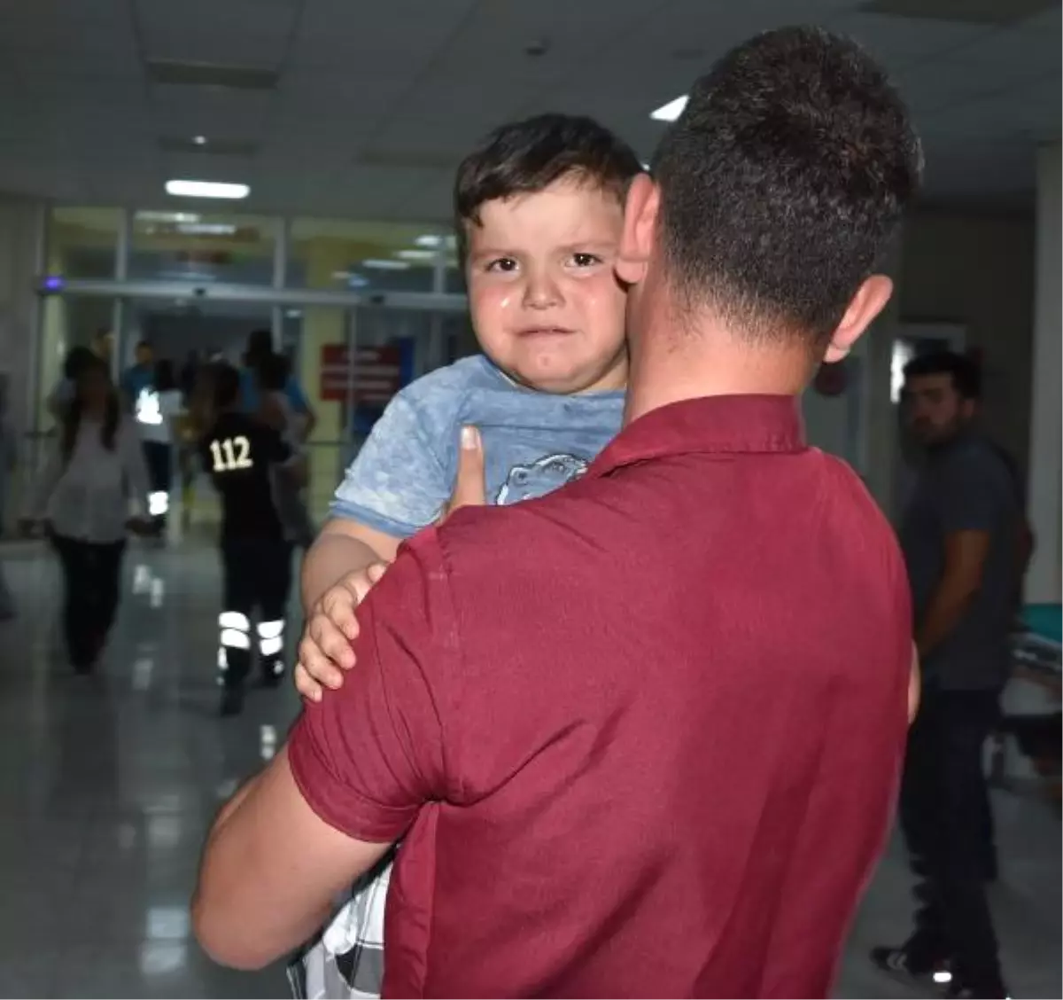 Yaralı İkizler Anneleri Olmadan Ambulanstan İnmedi