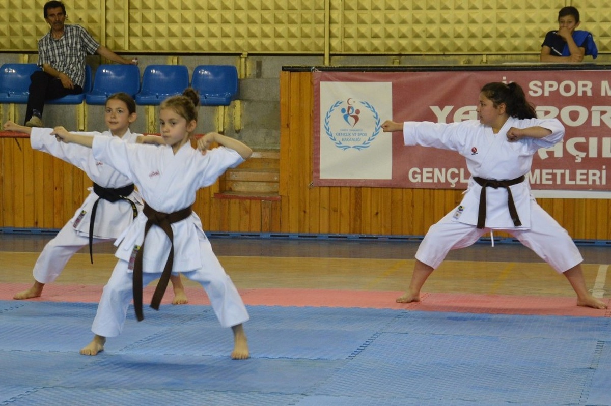 Yaz Spor Okulları ile Öğrenciler Spora Doyacak