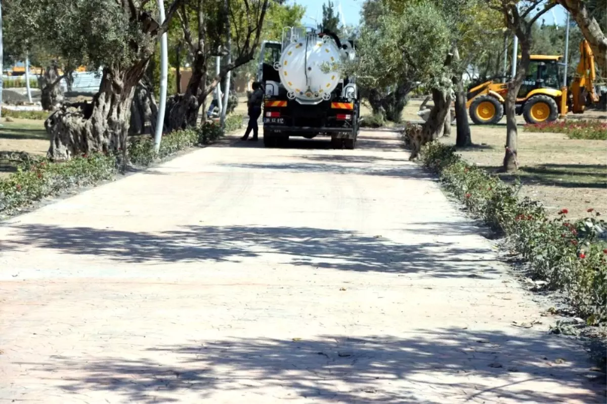 Aliağa\'da Yürüyüş Yollarına Dekoratif Baskı Uygulaması