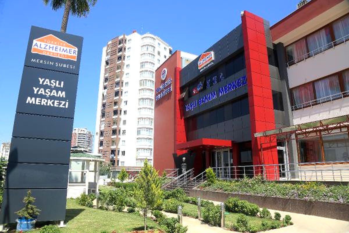 Alzheimer Hastaları, \'Hatırlamak\' İçin Yardım Bekliyor