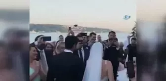 Burak Özçivit ve Fahriye Evcen Dünya Evine Girdi