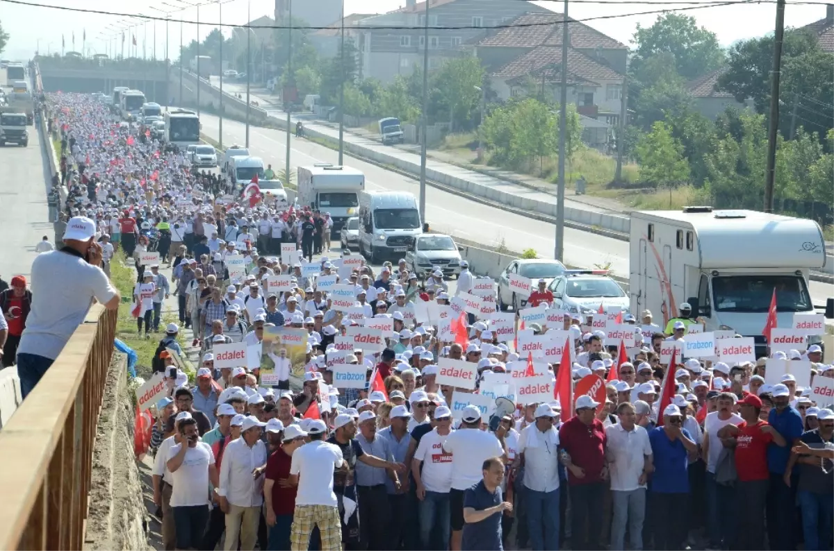 CHP\'li Vekil Yürüyüşte Kalp Spazmı Geçirdi