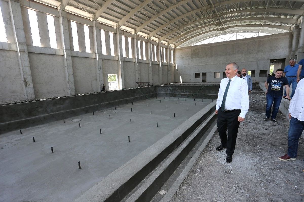 Denizli\'ye Yeni Bir Yüzme Havuzu Daha