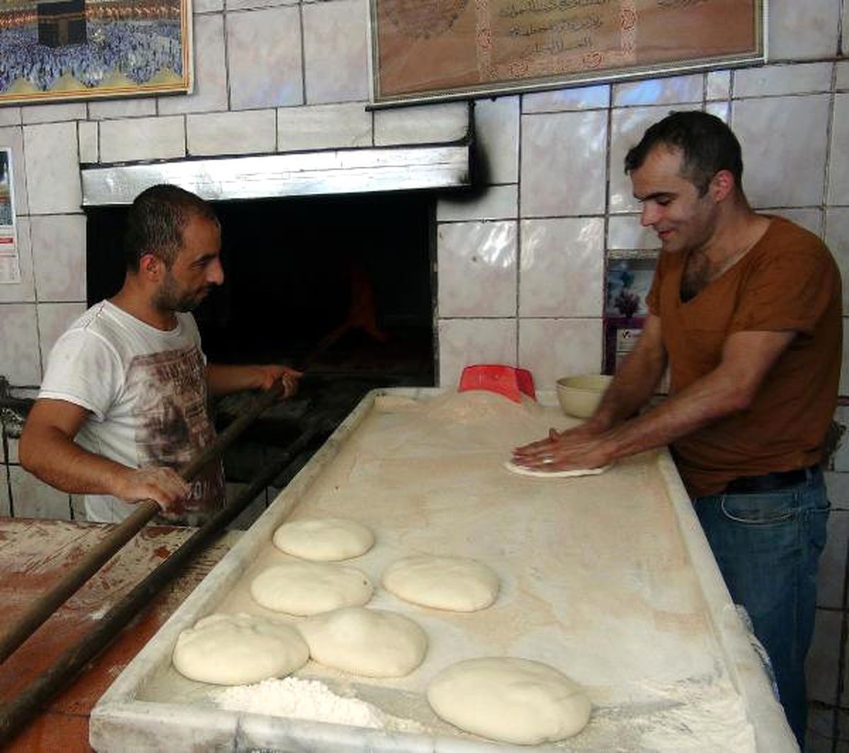 Elazığ\'da Aşırı Sıcağa Buzlu Çözüm